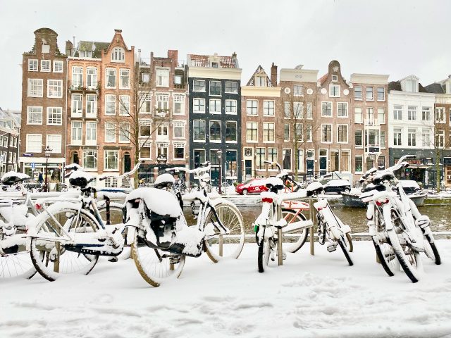 winter scenes in amsterdam