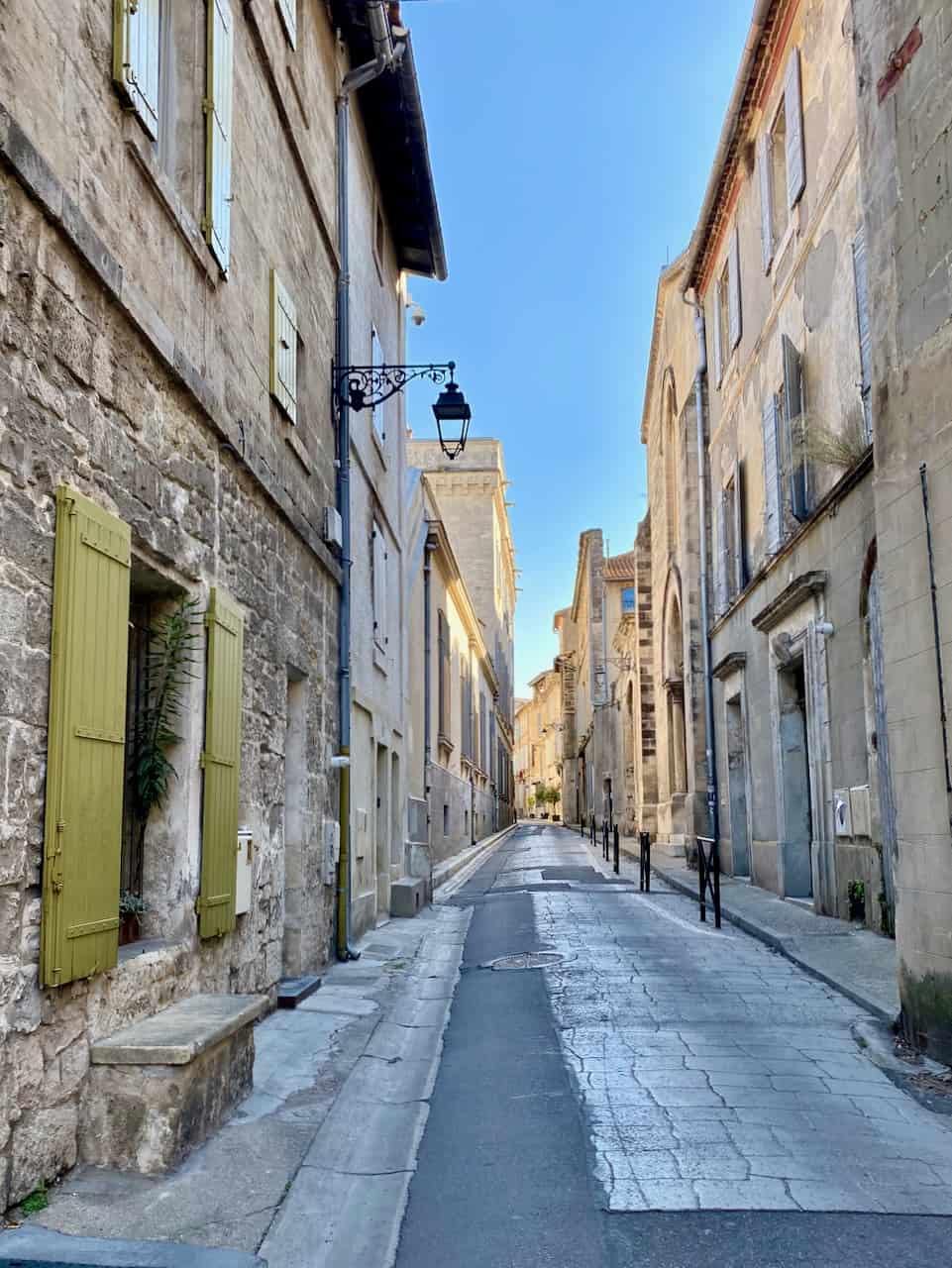what to do in arles