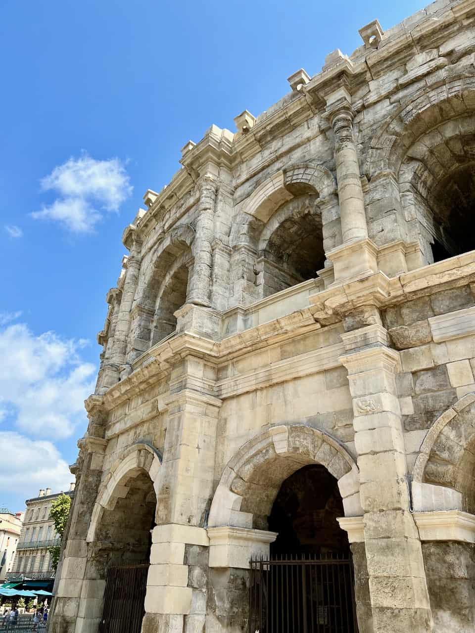 what to do in nimes