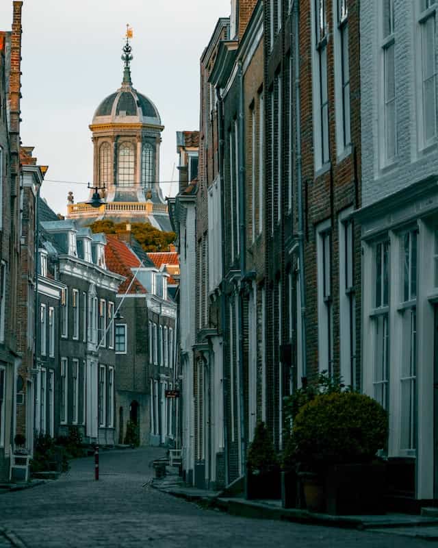 best cities to visit near netherlands