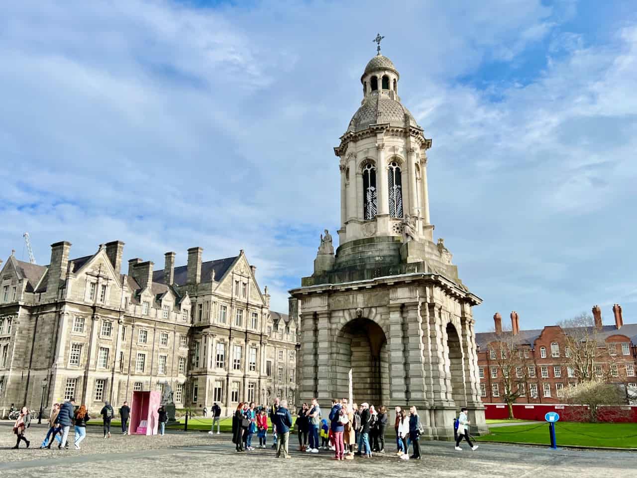 A self-guided walking tour of Dublin