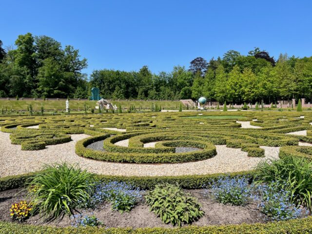 palace gardens