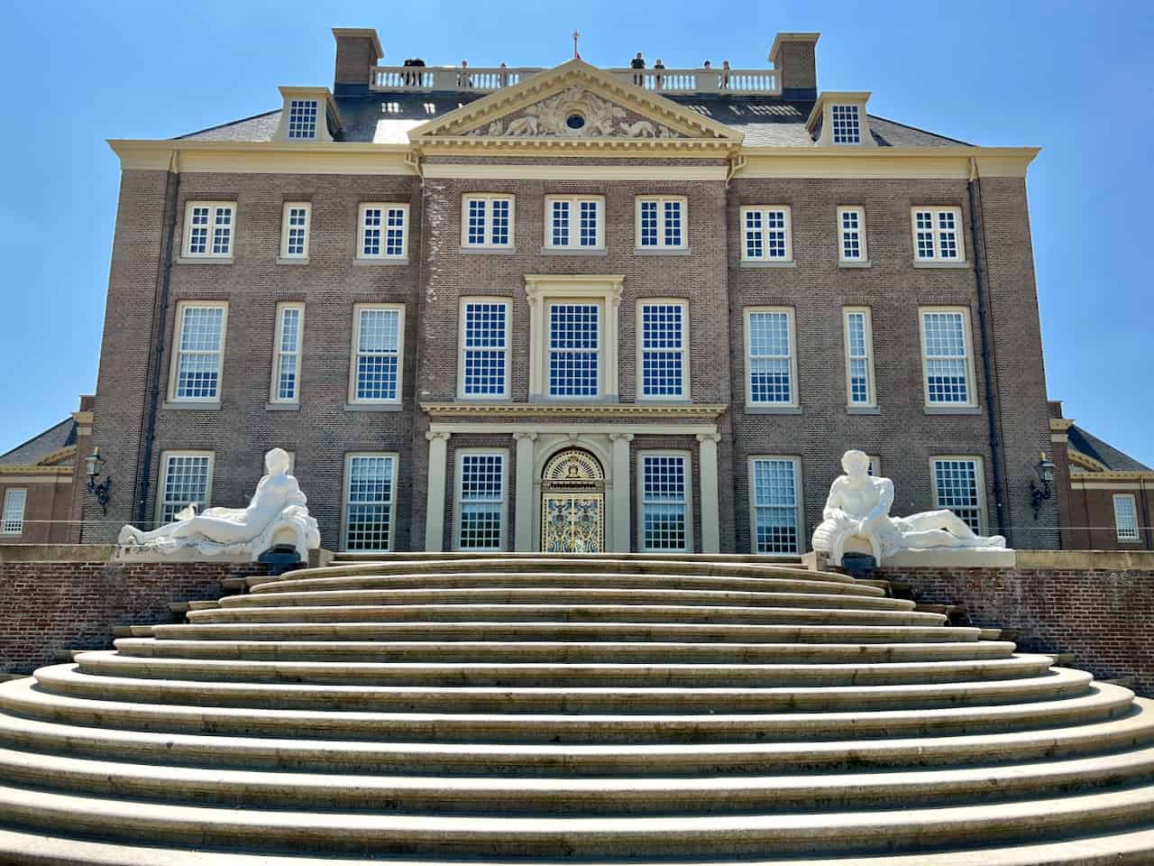 A visit to Het Loo Palace Velvet Escape