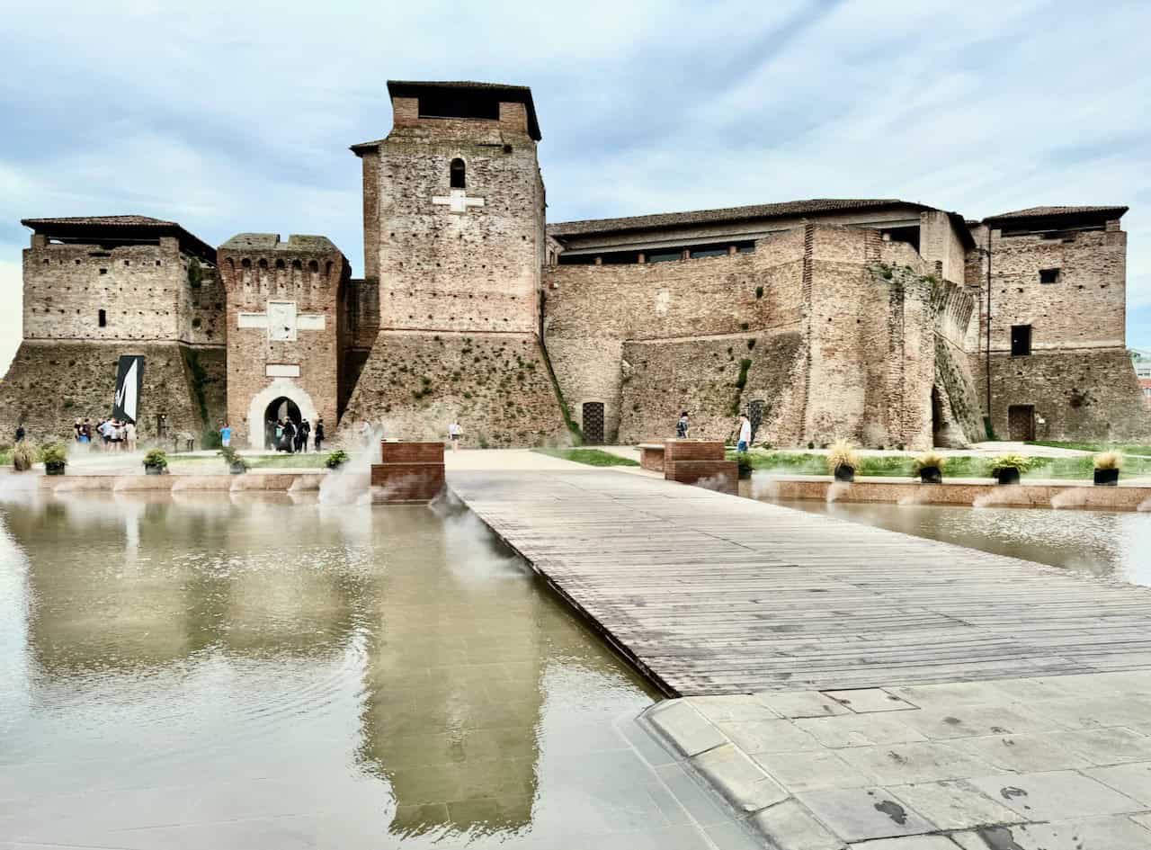 Things to see in Rimini on a walk in the Old Town | Velvet Escape