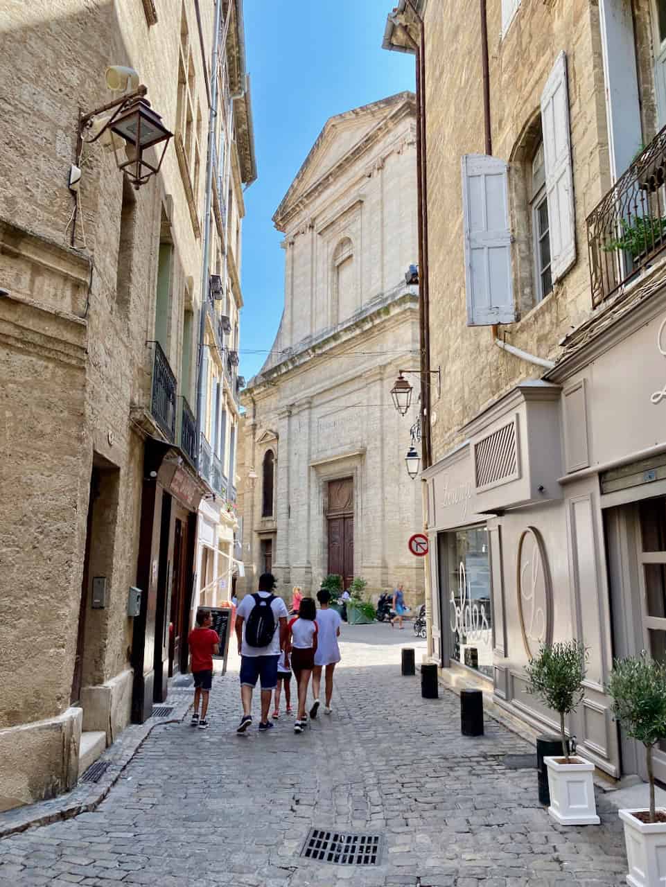 pezenas street