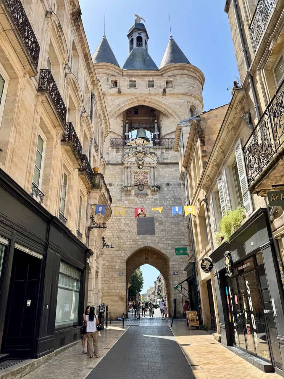 Things to see and do in Bordeaux - walking routes bordeaux medieval city gate