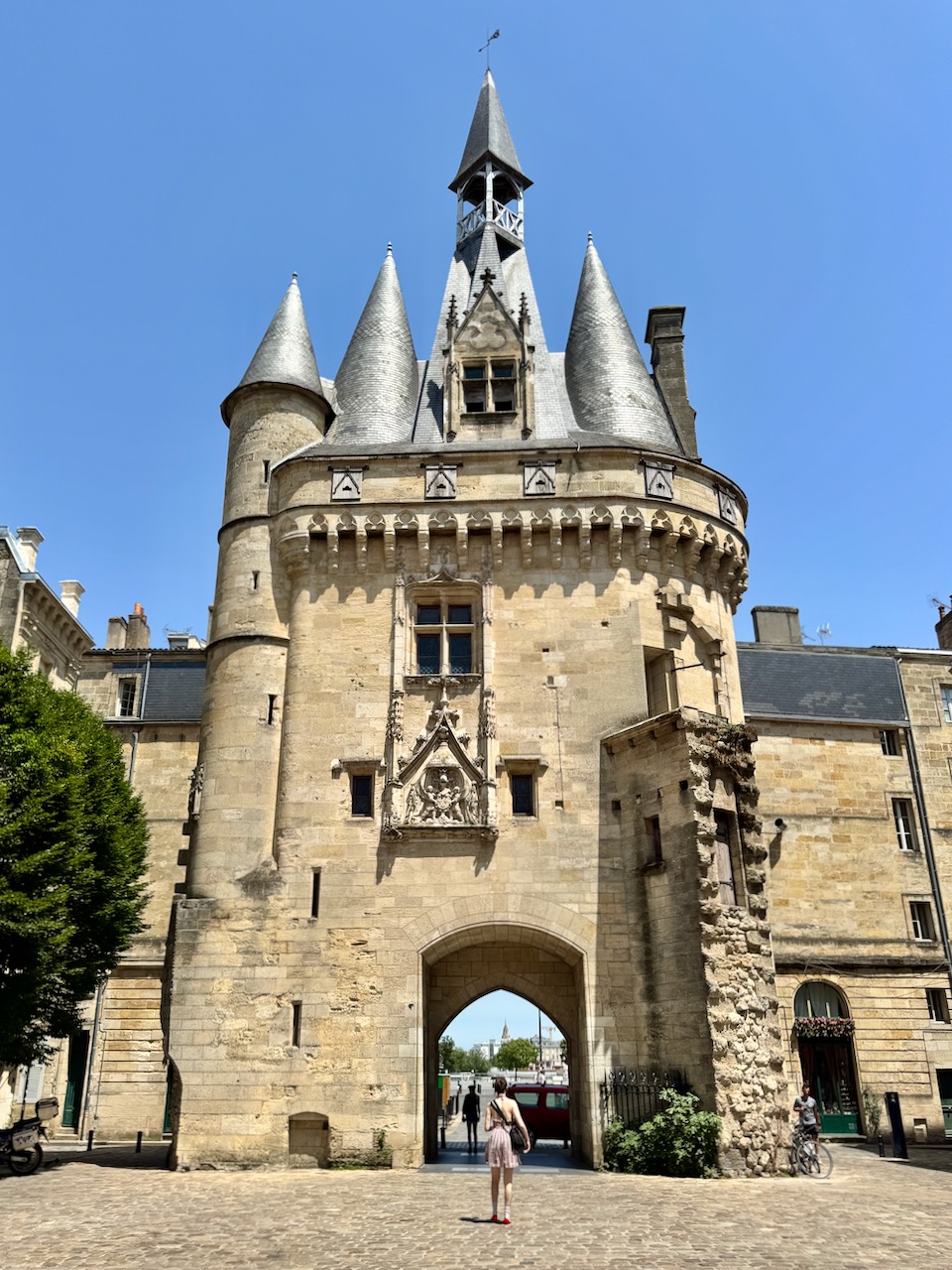 Things to see and do in Bordeaux - walking routes top things to see in bordeaux