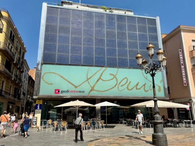 gaudi center reus