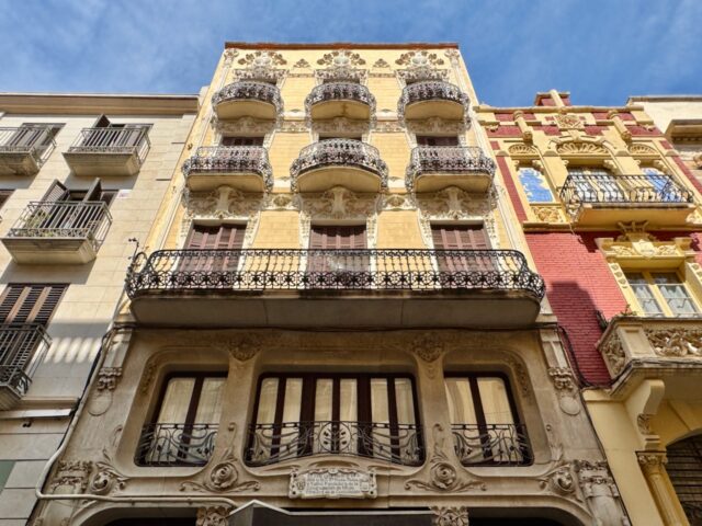 reus architecture walk