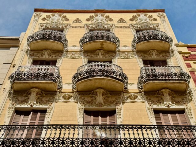 beautiful Modernist buildings in Reus