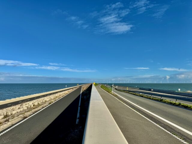 afsluitdijk photo