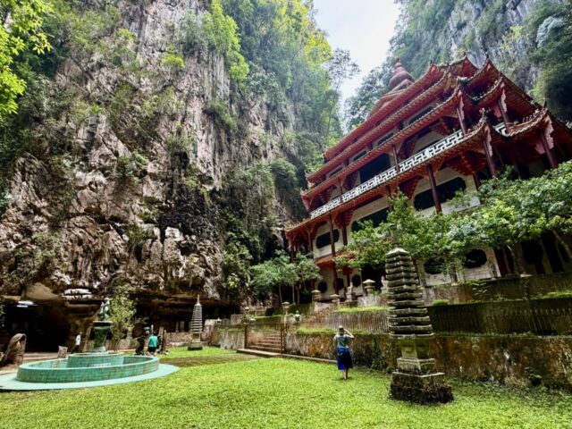 Sam Poh Tong Temple red pagoda photo