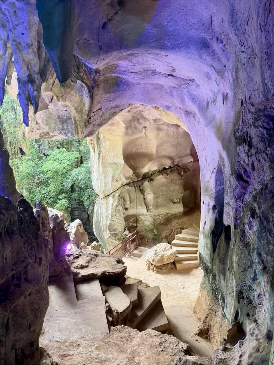 ipoh limestone caves