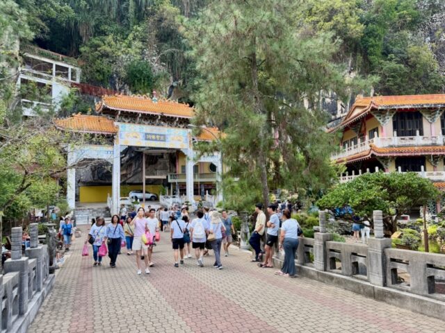 ipoh cave temple