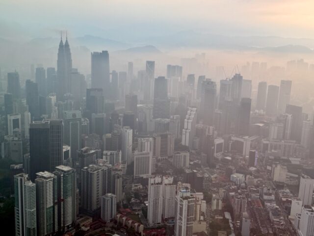 park hyatt kuala lumpur corner king room city morning view